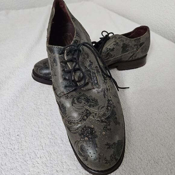 Ted Baker dress shoes for men - Picture 9 of 9